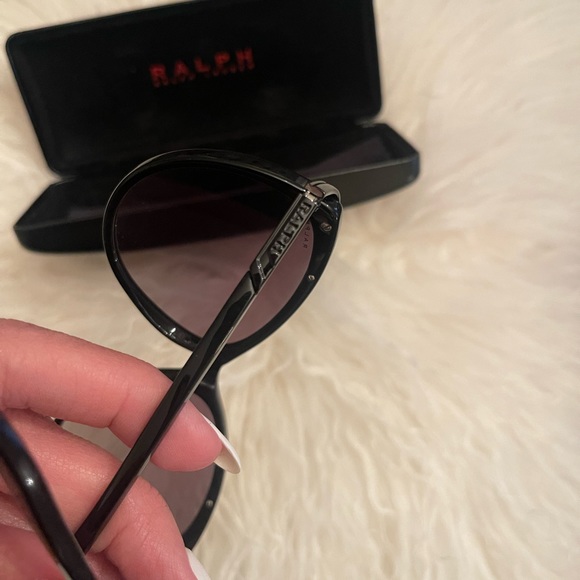 Ralph Lauren black sunglasses - Picture 2 of 5